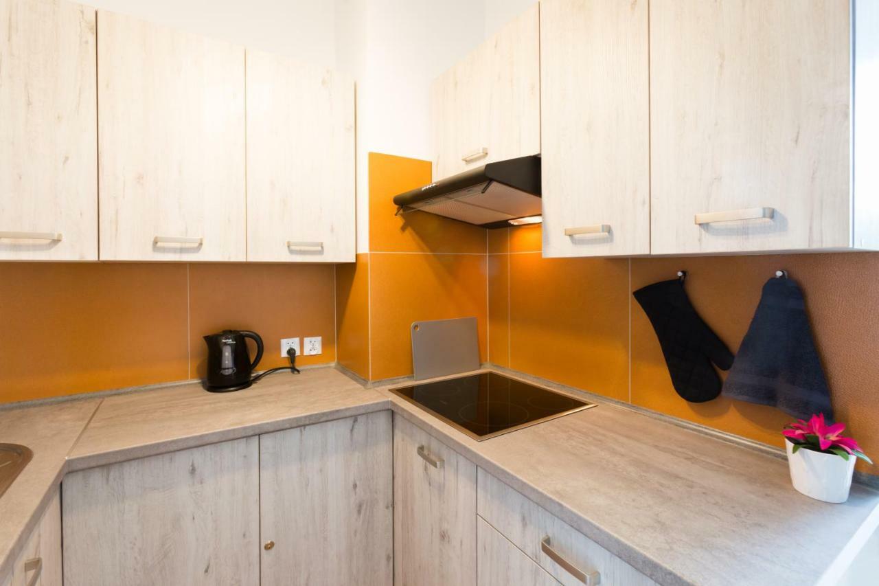 Dot Hostel - Pokoje I Noclegi W Centrum Бельско-Бяла Экстерьер фото